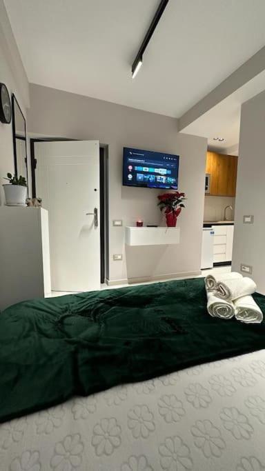 Host Apartament Elio Tirana Kültér fotó