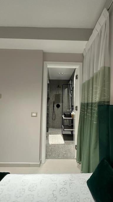 Host Apartament Elio Tirana Kültér fotó